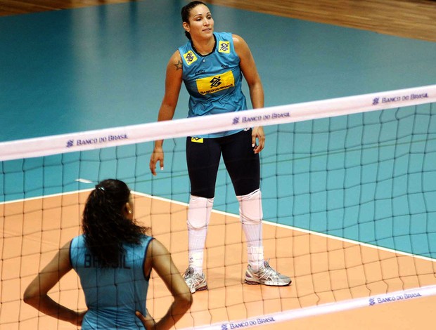 Tandara treino vôlei Seleção (Foto: Divulgação / CBV)