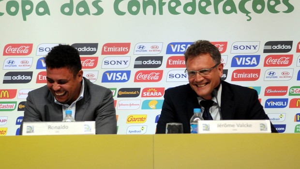 ronaldo jerome valcke josé maria marin REUNIÃO DE DIRETORIA DO COL copa das confederações (Foto: André Durão / Globoesporte.com)