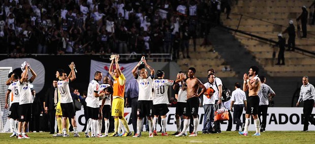 Jogadores do Corinthians x Boca (Foto: Marcos Ribolli / Globoesporte.com)