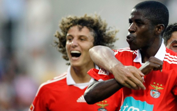 ramires david luiz benfica (Foto: Reuters)