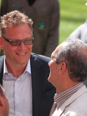 valcke e aldo no estádio Mané Garrincha (Foto: Fabrício Marques)