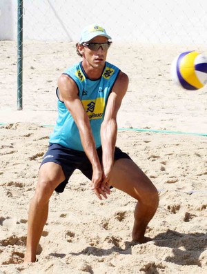 Emanuel volei de praia (Foto: Alexandre Arruda/CBV)