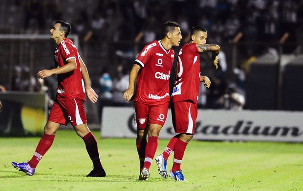 Roni gol Mogi Mirim jogo Santos (Foto: Marcos Ribolli / Globoesporte.com)