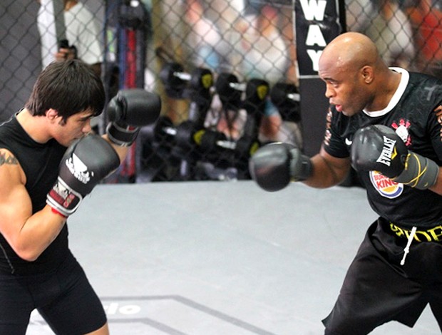 Anderson Silva treino academia Team Nogueira (Foto: Divulgação)