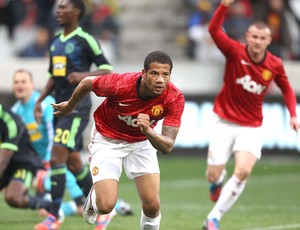 Bebe na partida do Manchester United contra o Ajax (Foto: Getty Images)