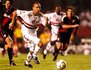 Diego tardelli são Paulo e river plate libertadores 2003 (Foto: Ernesto Rodrigues / Agência Estado)