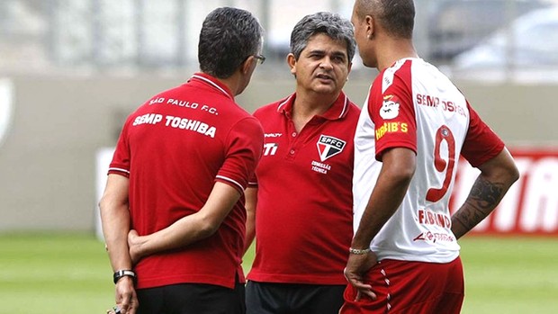 Ney Franco Luis Fabiano treino São Paulo (Foto: Rubens Chiri / saopaulofc.net)