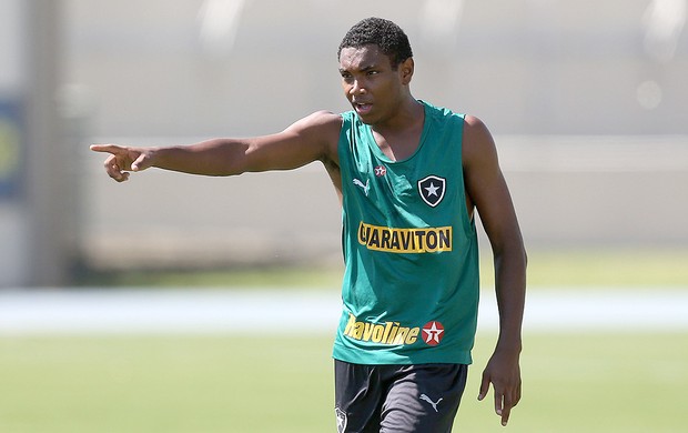 Vitinho no treino do Botafogo (Foto: Satiro Sodré / Agif)