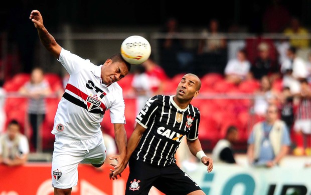 Emerson Corinthians jogo São Paulo Paulista (Foto: Marcos Ribolli / Globoesporte.com)