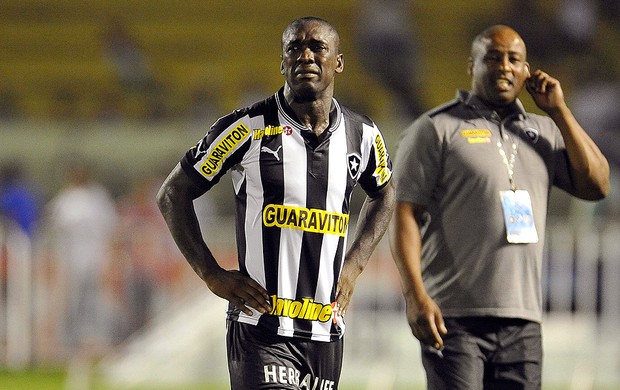 Seedorf choro Botafogo campeão carioca 2013 (Foto: Satiro Sodré / Agif)