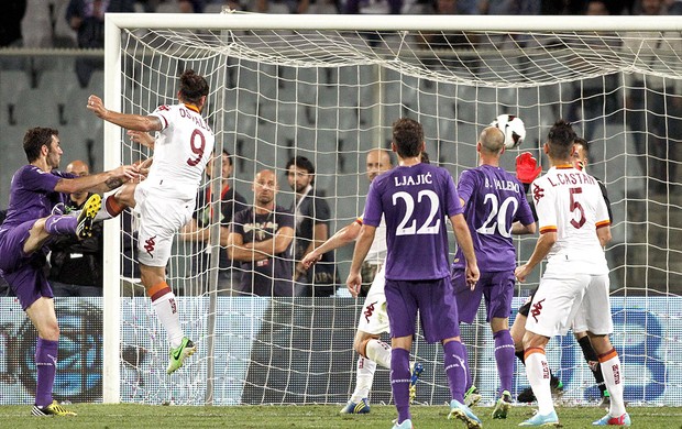 Osvaldo gol Roma Fiorentina (Foto: AP)