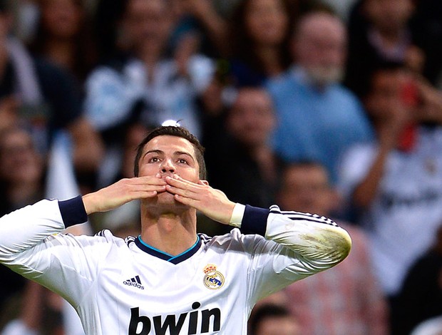 Cristiano Ronaldo comemoração gol Real Madrid Real Valladolid (Foto: AFP)