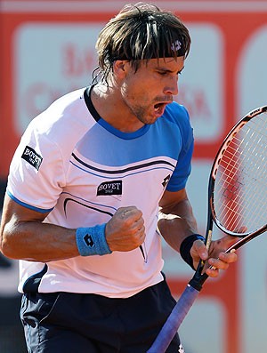 David Ferrer comemoração tênis Victor Hanescu Portugal (Foto: AP)