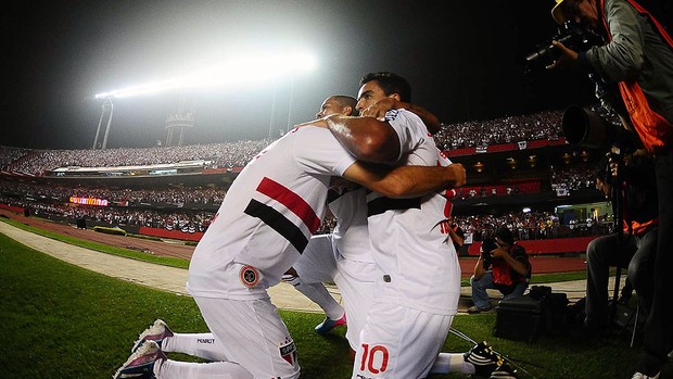 Jadson gol São Paulo Atlético-MG (Foto: Marcos Ribolli / Globoesporte.com)