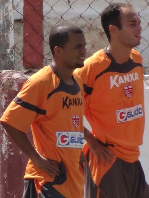 Carlão e Jairo - CRB (Foto: Leonardo Freire/GLOBOESPORTE.COM)