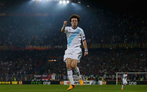 David Luiz comemora, Basel x Chelsea  (Foto: Reuters)
