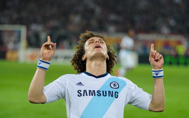 David Luiz comemora, Basel x Chelsea  (Foto: AFP)