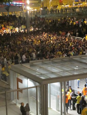 Fila para entrar no estádio mineirão Brasil x Chile (Foto: Tarcísio Badaró)