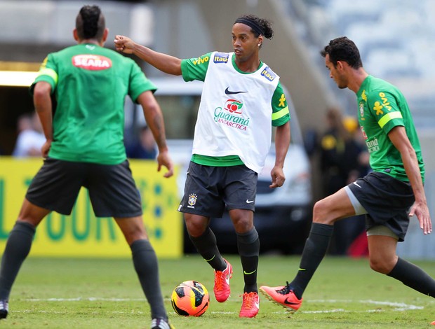 Ronaldinho Seleção treino (Foto: Wagner Carmo / VIPCOMM)