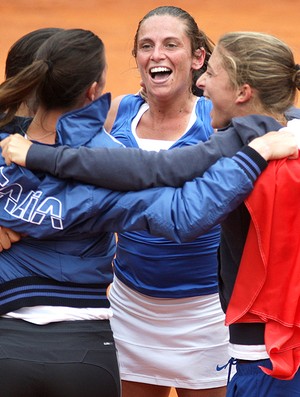 Roberta Vinci tênis comemoração Itália Fed Cup (Foto: AFP)