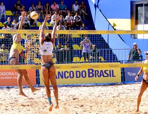 vôlei de praia Juliana, Maria Elisa e Ângela etapa de Brasília (Foto: Helena Rebello)