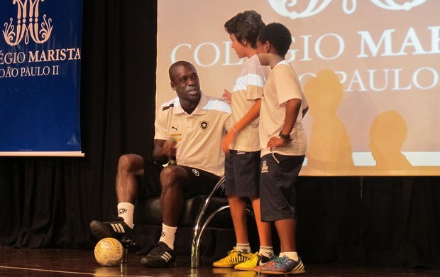 Seedorf  botafogo palestra (Foto: Thales Soares)