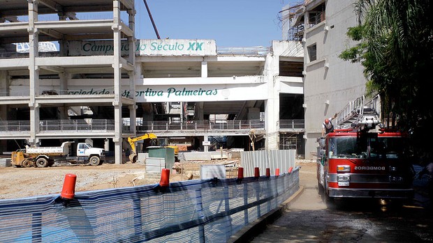 Arena Palmeiras acidente carro de bombeiros (Foto: Nelson Antoine / Ag. Estado)