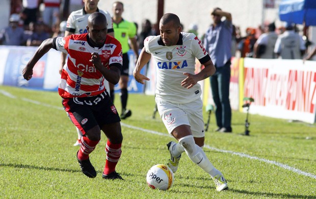 Emerson Sheik, Linense x Corinthians (Foto: Fernando Calzzani/Agência Estado)