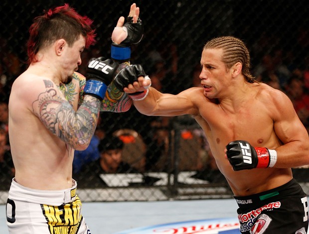 MMA - UFC - Urijah Faber acerta Scott Jorgensen (Foto: Getty Images)