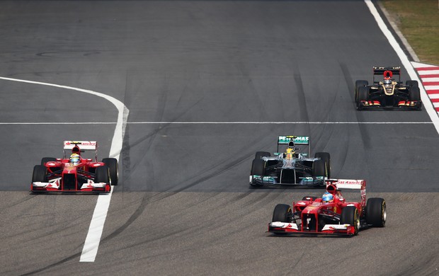 Felipe Massa ultrapassa Hamilton GP da China (Foto: Getty Images)