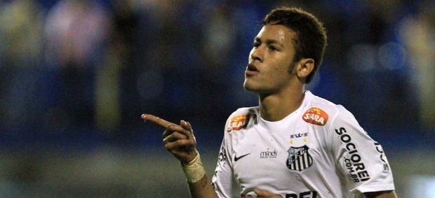 Neymar comemora, União Barbarense x Santos (Foto: Célio Messias/Agência Estado)