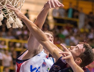 Guilherme Teichmann Robert Day Franca x Uberlândia (Foto: Newton Nogueira / NBB)