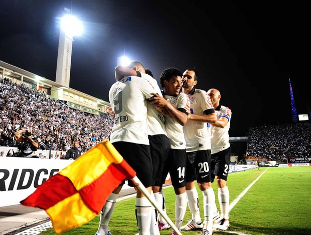 Guerrero gol Corinthians (Foto: Marcos Ribolli / Globoesporte.com)