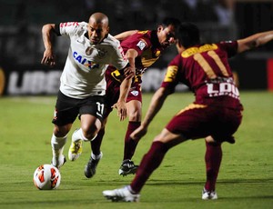 Emerson Sheik, Corinthians x San José (Foto: Marcos Ribolli)