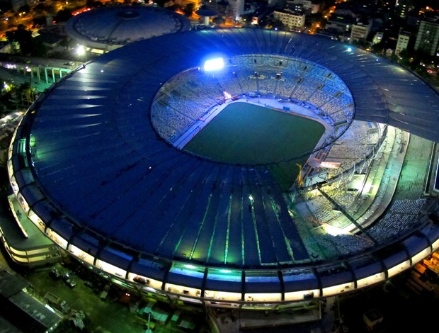 Maracanã teste de iluminção (Foto: Genilson Araújo / O Globo)