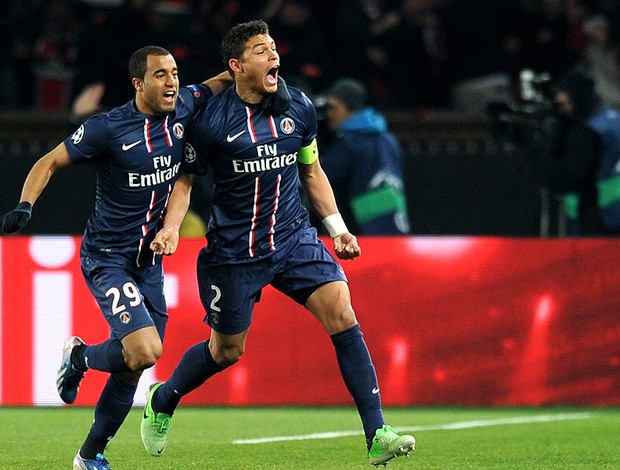 Thiago Silva Lucas gol PSG Barcelona (Foto: AFP)