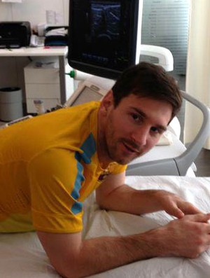 Lionel messi barcelona médico lesão CT  (Foto: Reprodução / Facebook)