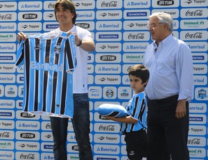 Apresentação Marcelo Moreno (Foto: Eduardo Cecconi/Globoesporte.com)