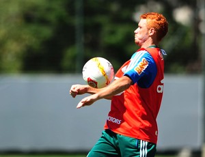 Souza palmeiras treino (Foto: Marcos Ribolli / Globoesporte.com)