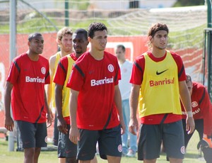 Leandro Damião e Cassiano formarão ataque contra o Náutico. He-Man será banco (Foto: Diego Guichard/GLOBOESPORTE.COM)