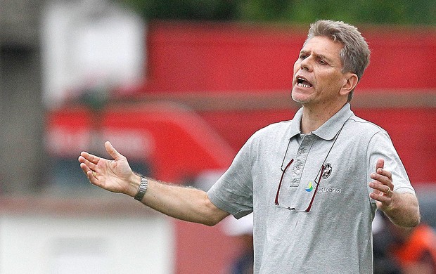 Paulo Autuori jogo Vasco Olaria (Foto: Wagner Meier / Agif / Agência Estado)