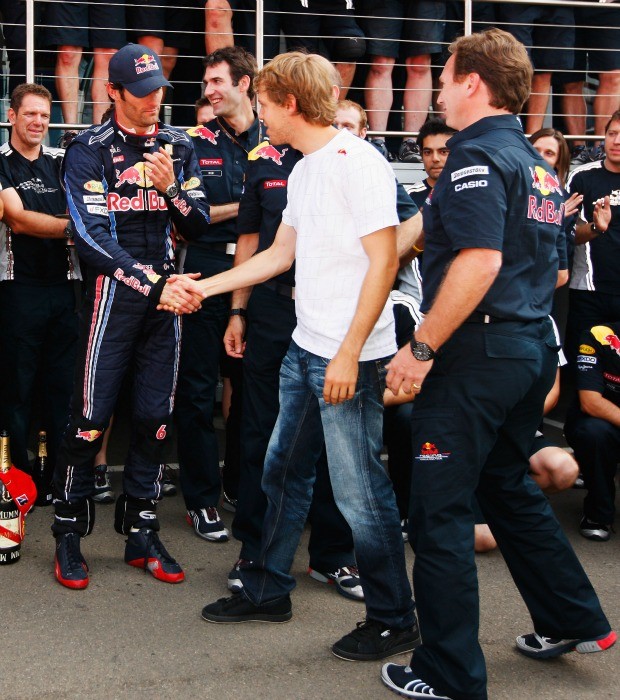 No GP da Inglaterra de 2010, Vettel parabeniza Webber pela vitória (Foto: Getty Images)