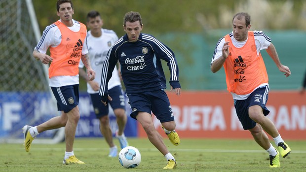 Montillo treino Argentina (Foto: AFP)