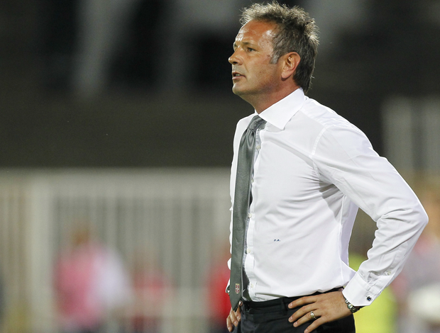 Sinisa Mihajlovic técnico Sérvia (Foto: Getty Images)