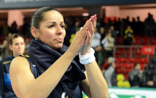 Paula Pequeno; vôlei turquia (Foto: Divulgação)