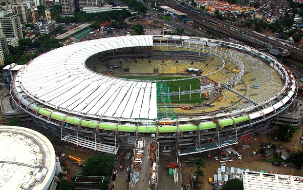 obras cobertura Maracanã Copa 2014 (Foto: Genílson Araújo / Agência O Globo)