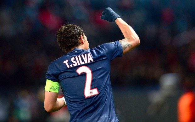 Thiago Silva Comemora gol do PSG contra o Porto (Foto: Agência AFP)