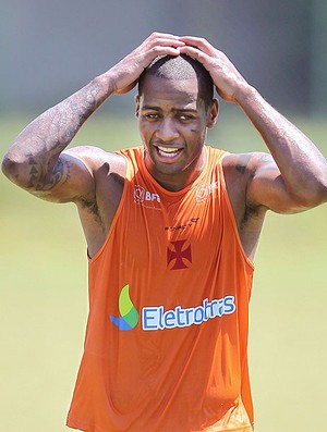 Dedé no treino do Vasco (Foto: Alexandre Cassiano / Ag. O Globo)