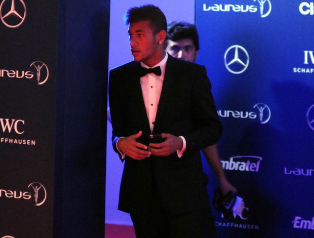 Prêmio Laureus - Neymar saindo do prêmio (Foto: André Durão)