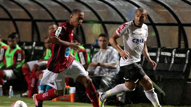 Emerson Sheik, Corinthians x Ituano (Foto: Miguel Schincariol/Agência Estado)